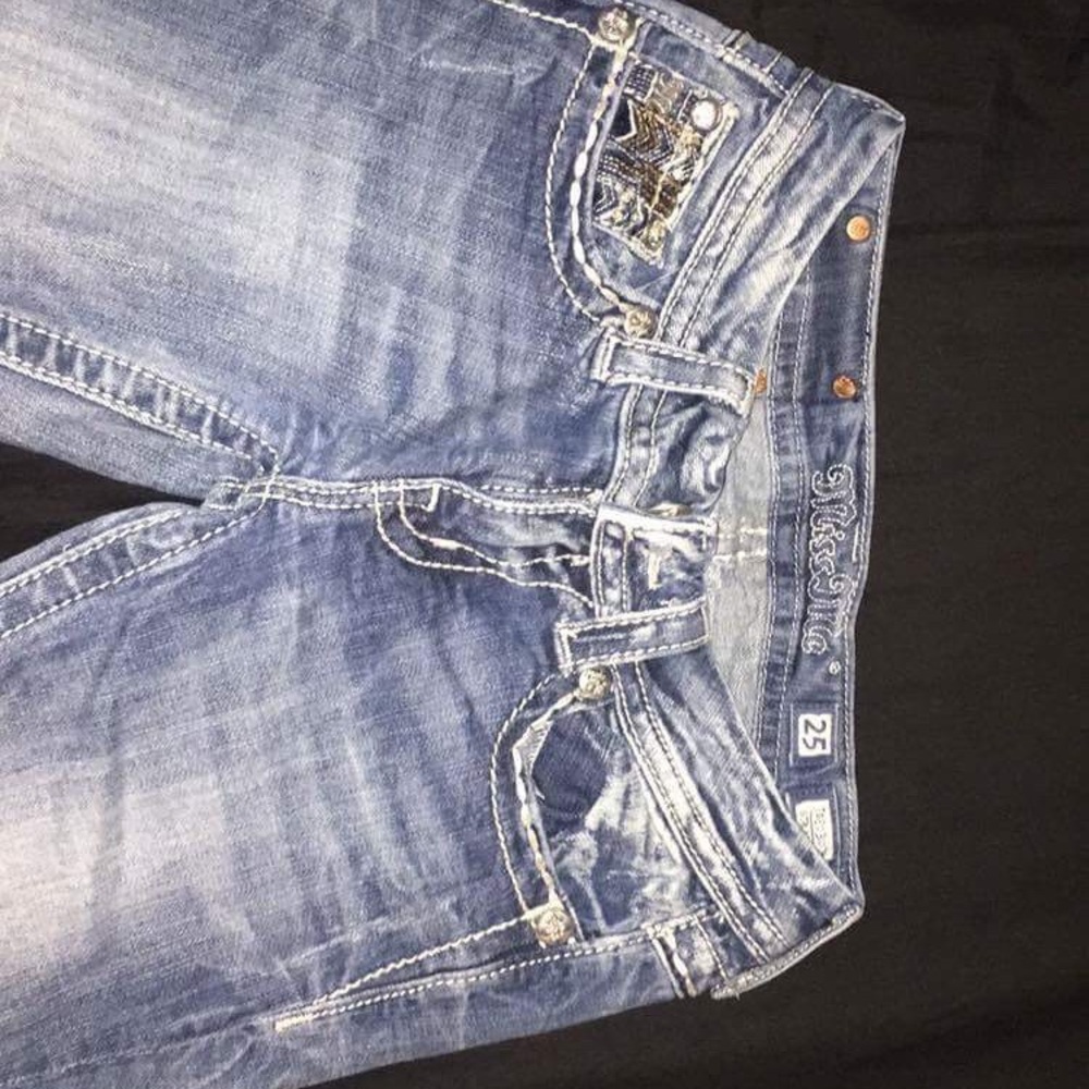Gently worn women's miss me jeans